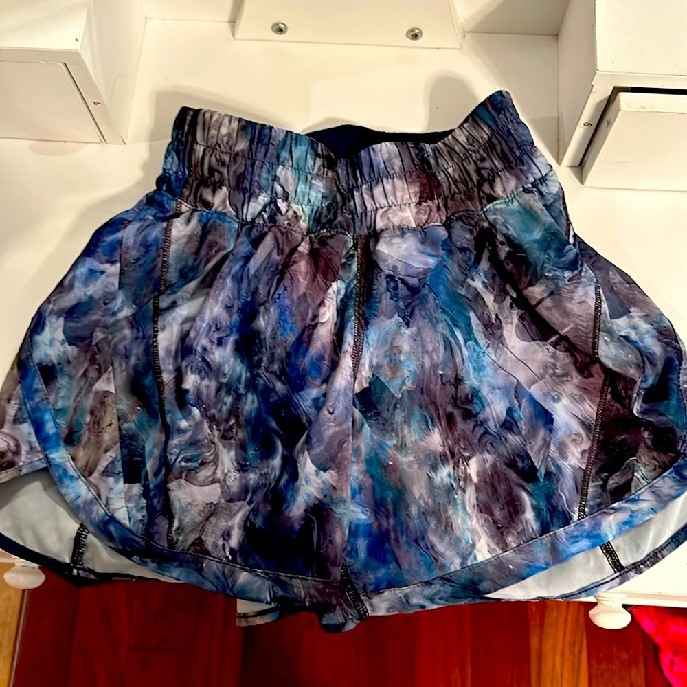 Lululemon blue athletic shorts Size 2